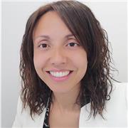 Profesora de matemáticas y economía para todos los niveles.